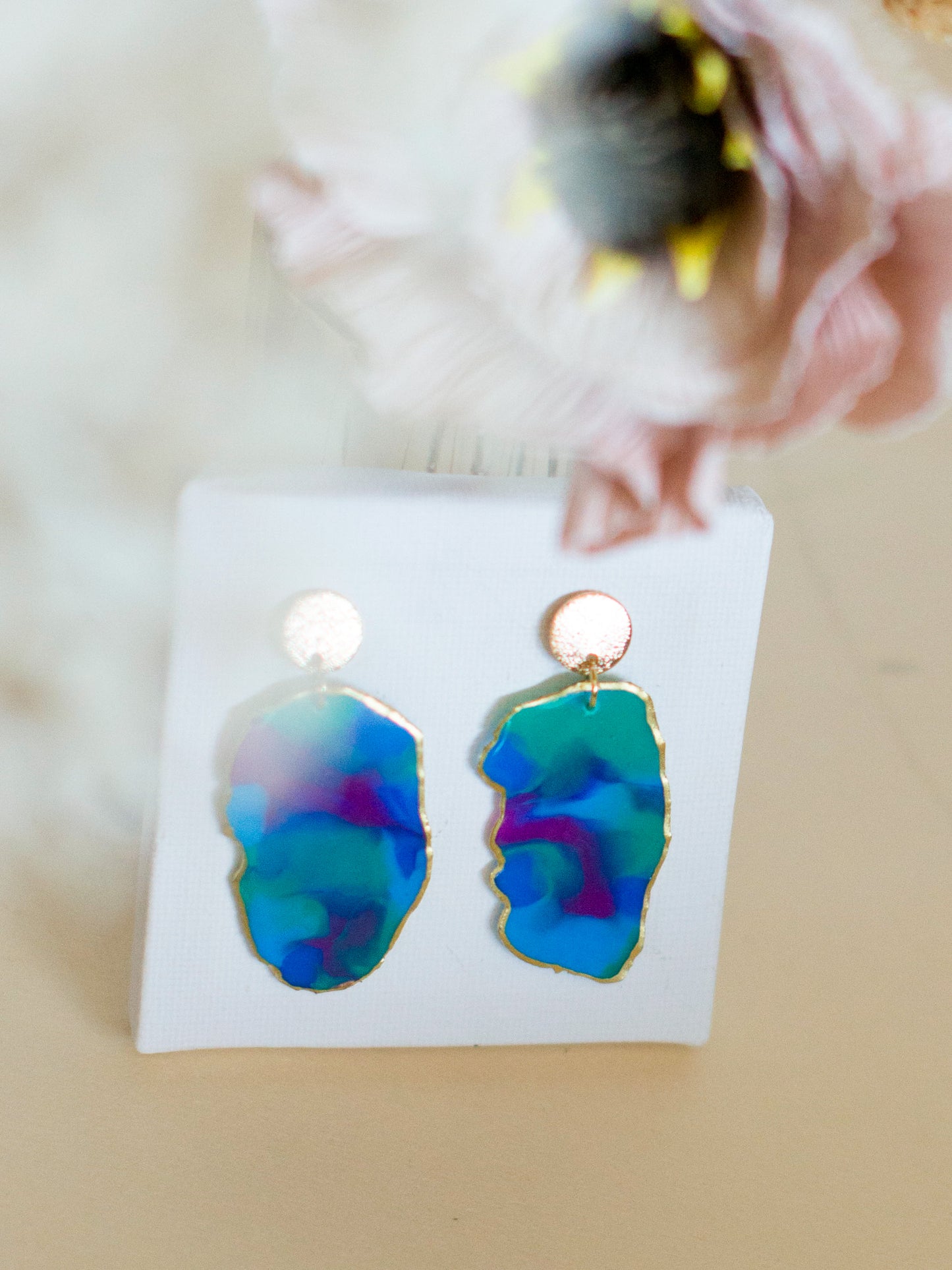 BIG VAPOR – Blau, Smaragd und Lila – vergoldet.