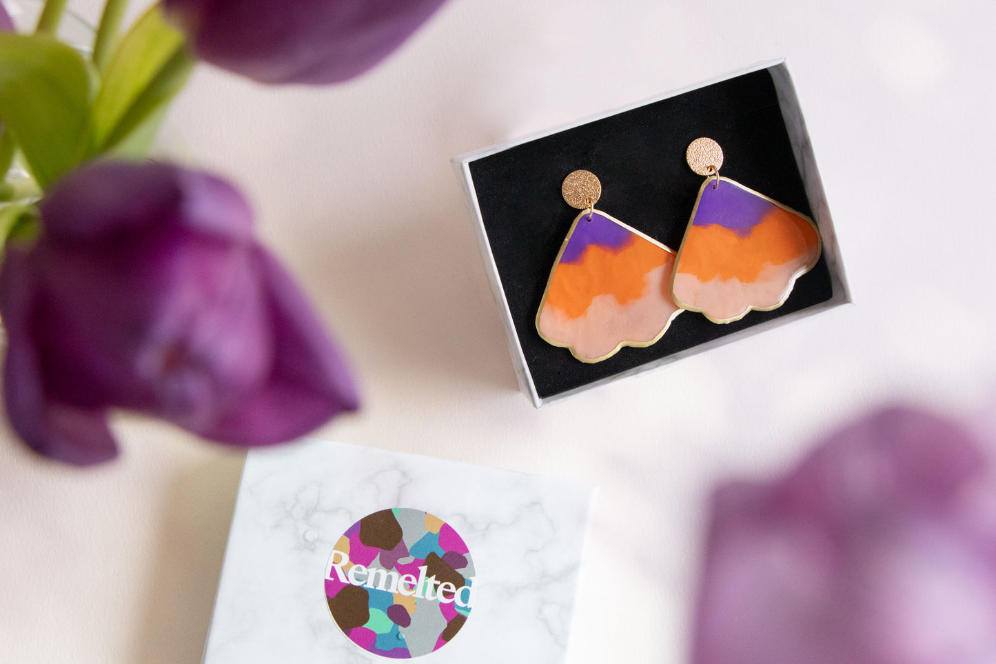 Exklusive Box 🧡 Free Mind 💜 – Illustration und recycelte Schleifen – Zusammenarbeit mit @linbulle