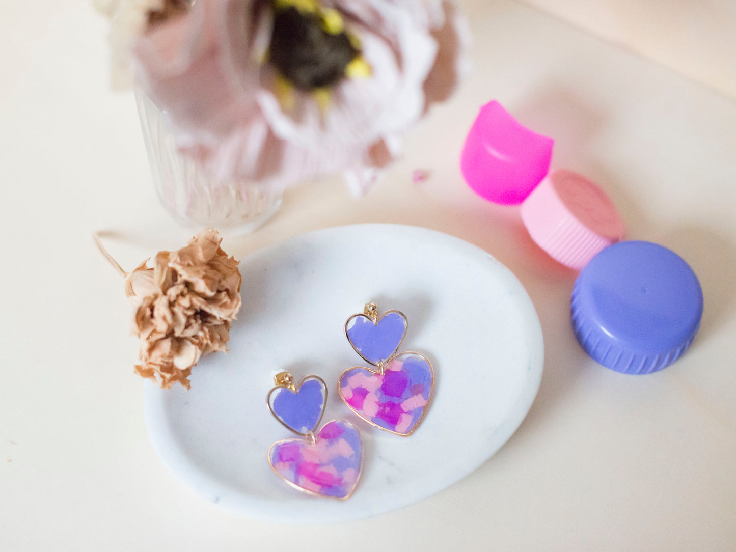 GROSSES HERZ lila – vergoldeter Verschluss